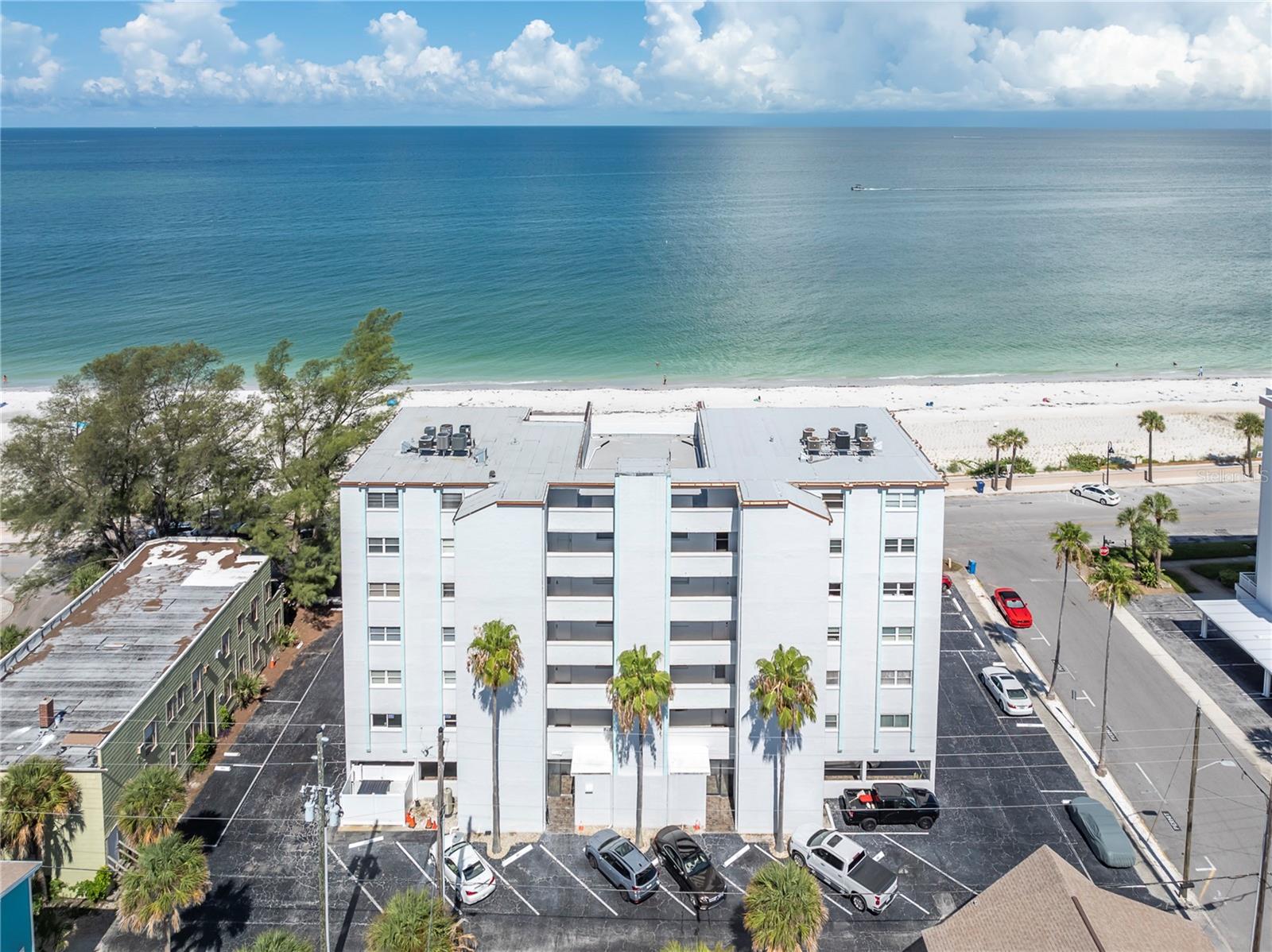 403 Gulf Way #302