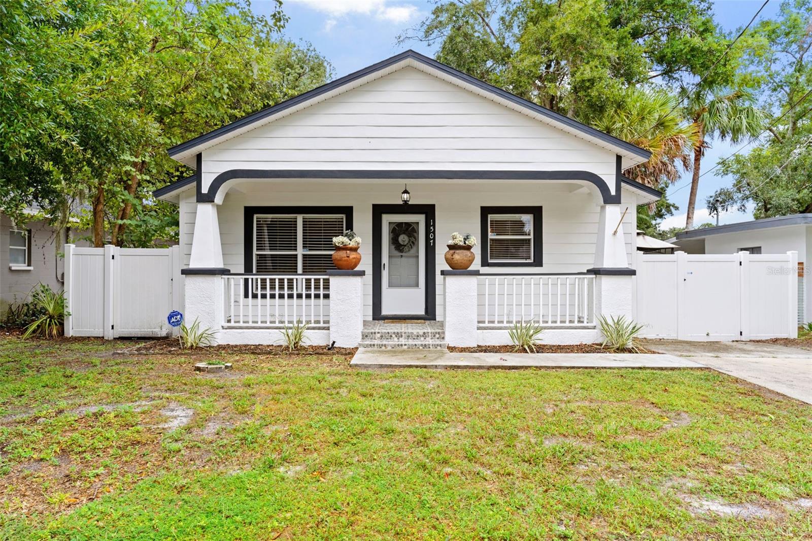 1507 E Henry Ave