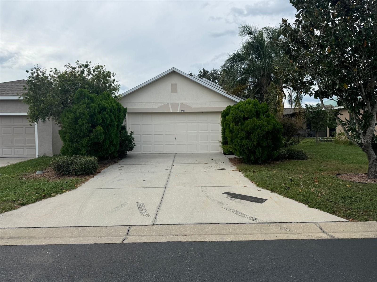 2796 Whispering Trails Dr