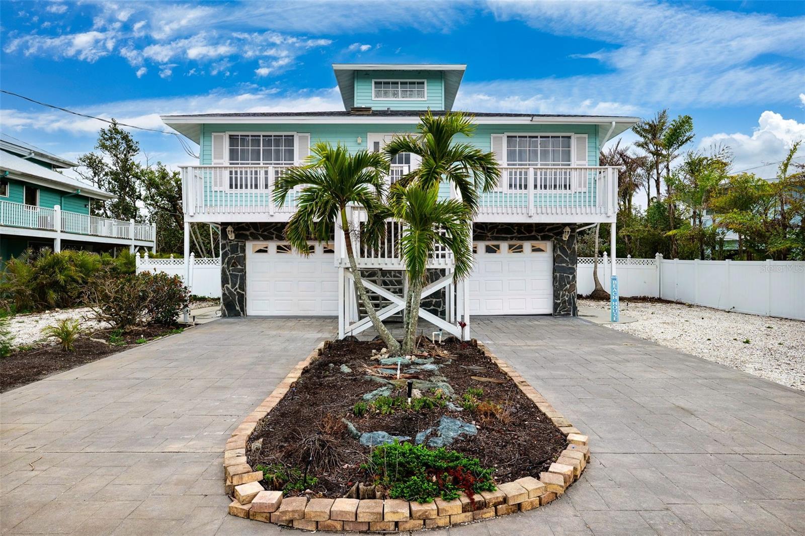 311 Poinsettia Rd