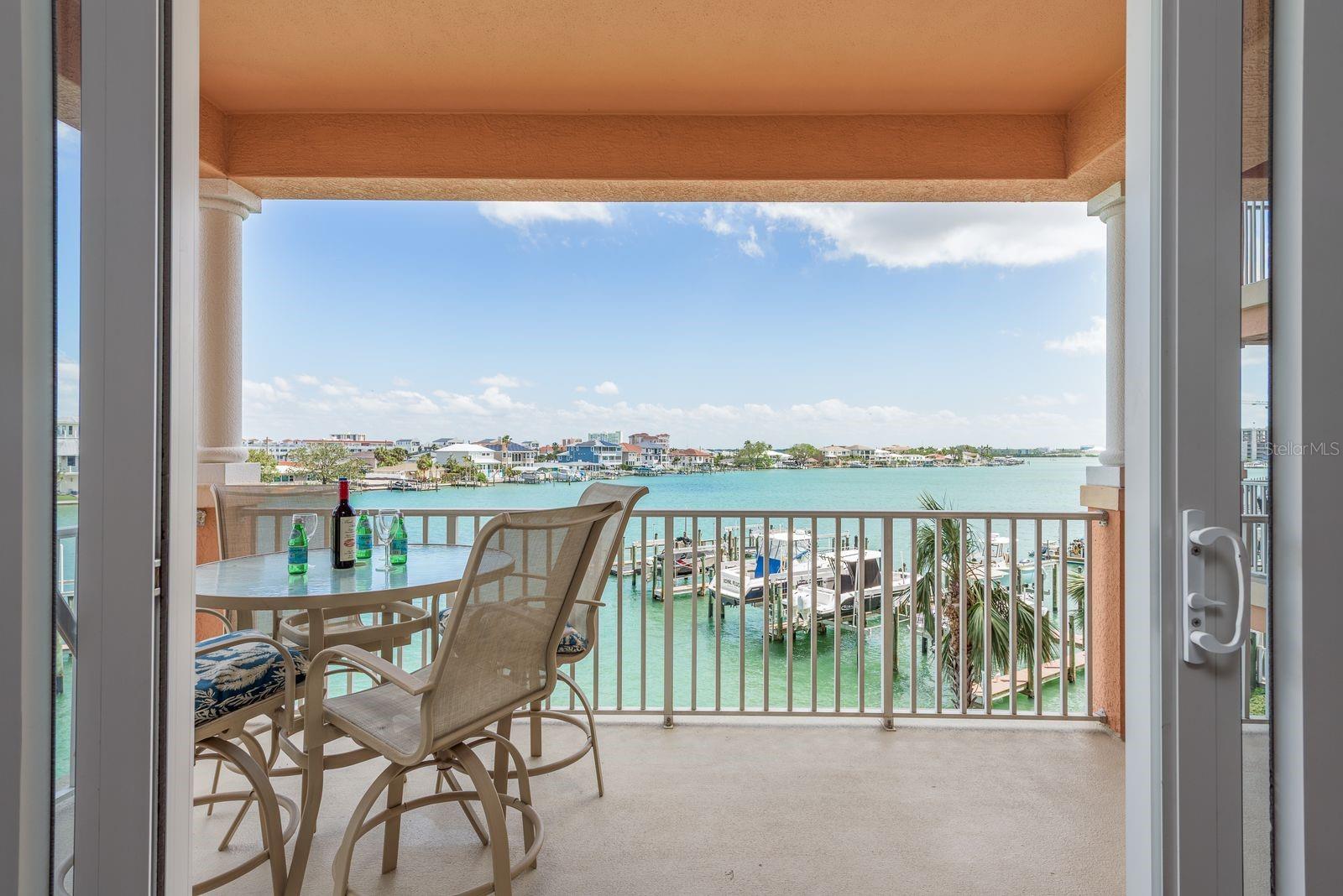 530 S Gulfview Blvd #303
