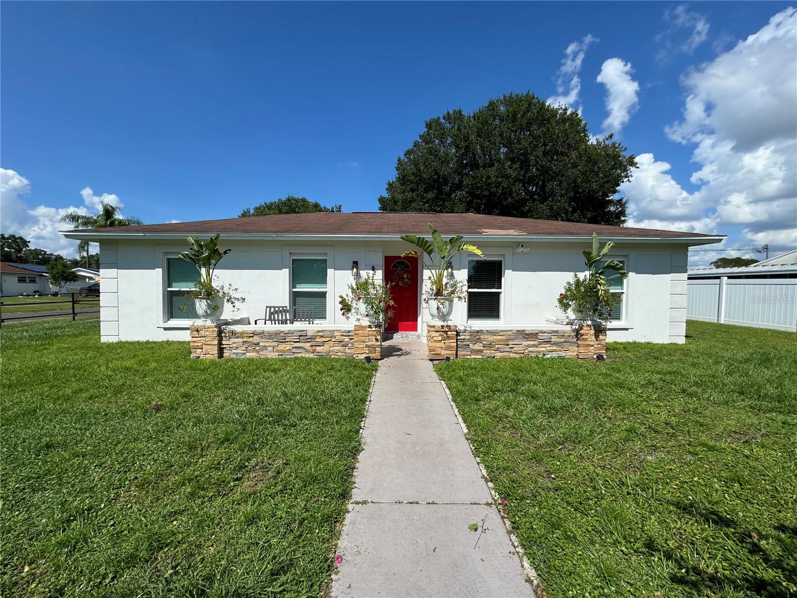 7102 Reindeer Rd