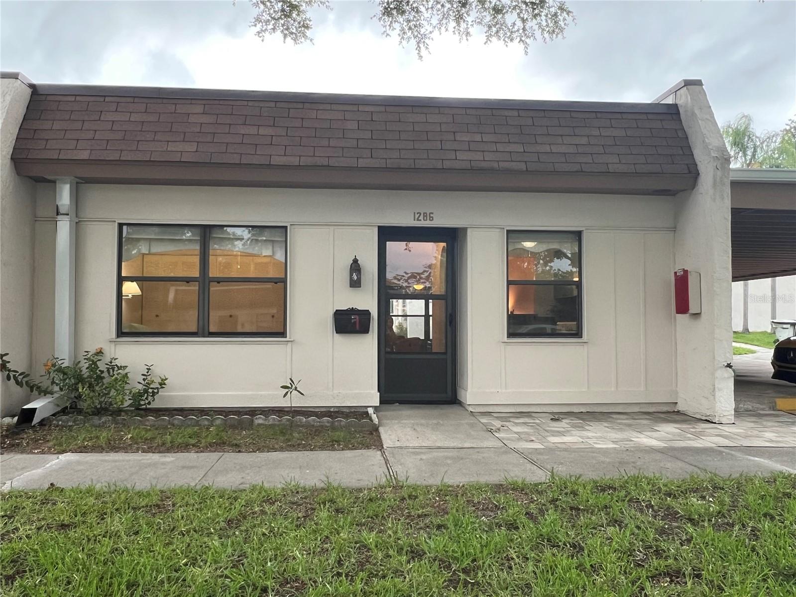 1286 Mission Hills Blvd