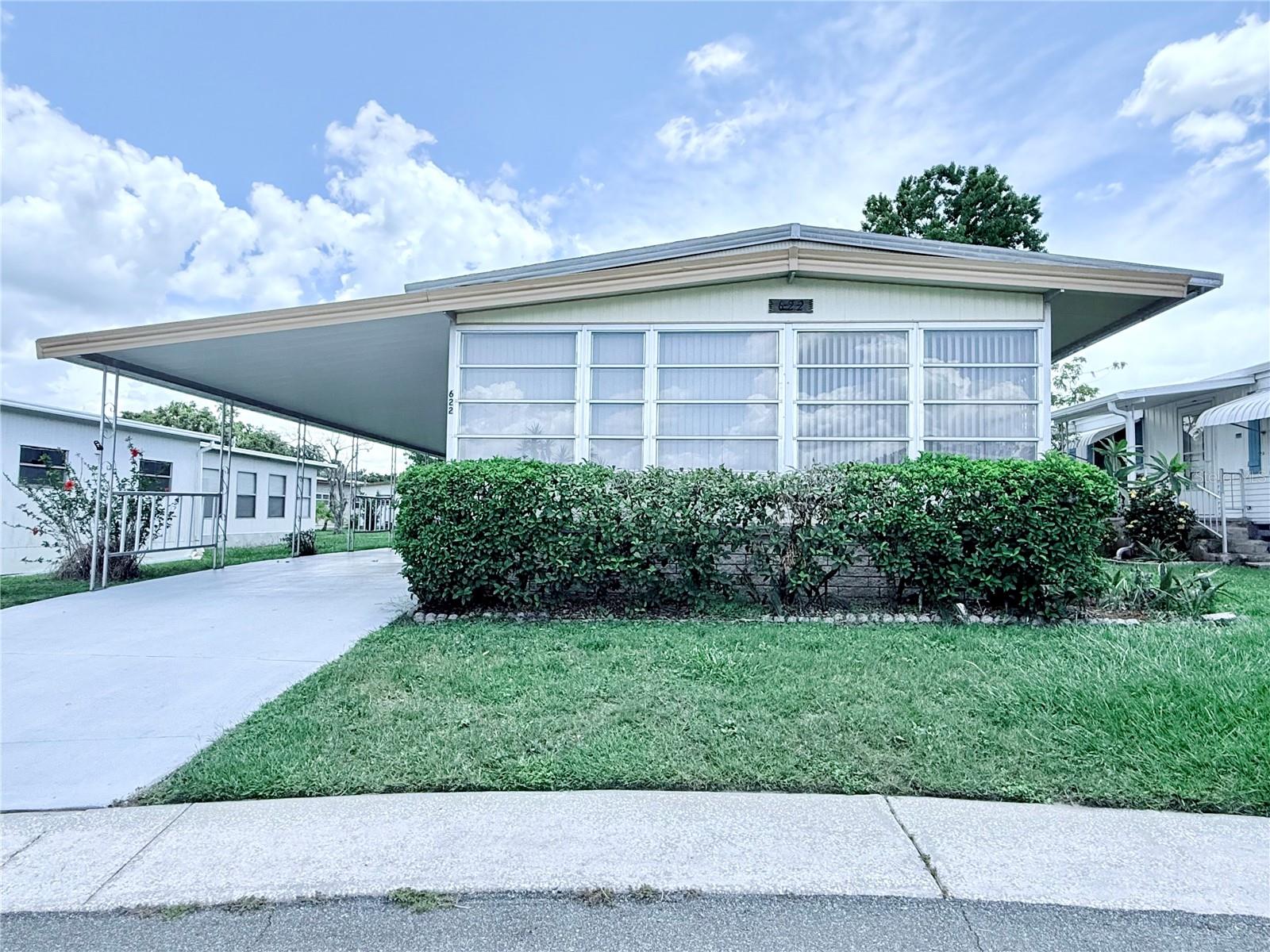 622 Elizabeth Ln