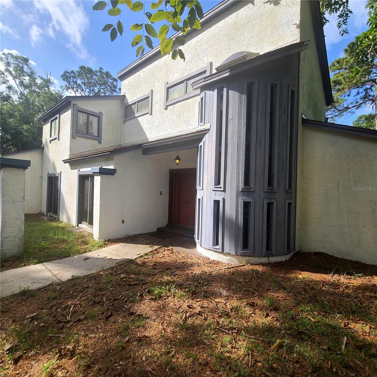 2400 Pine Hammock