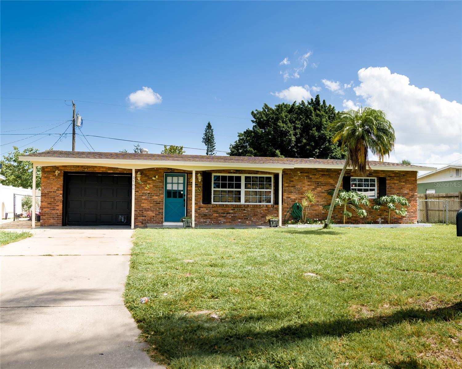 2106 25th Ave W