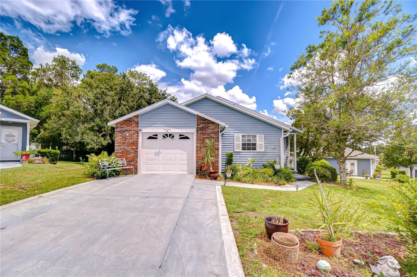 5912 Newberry CT