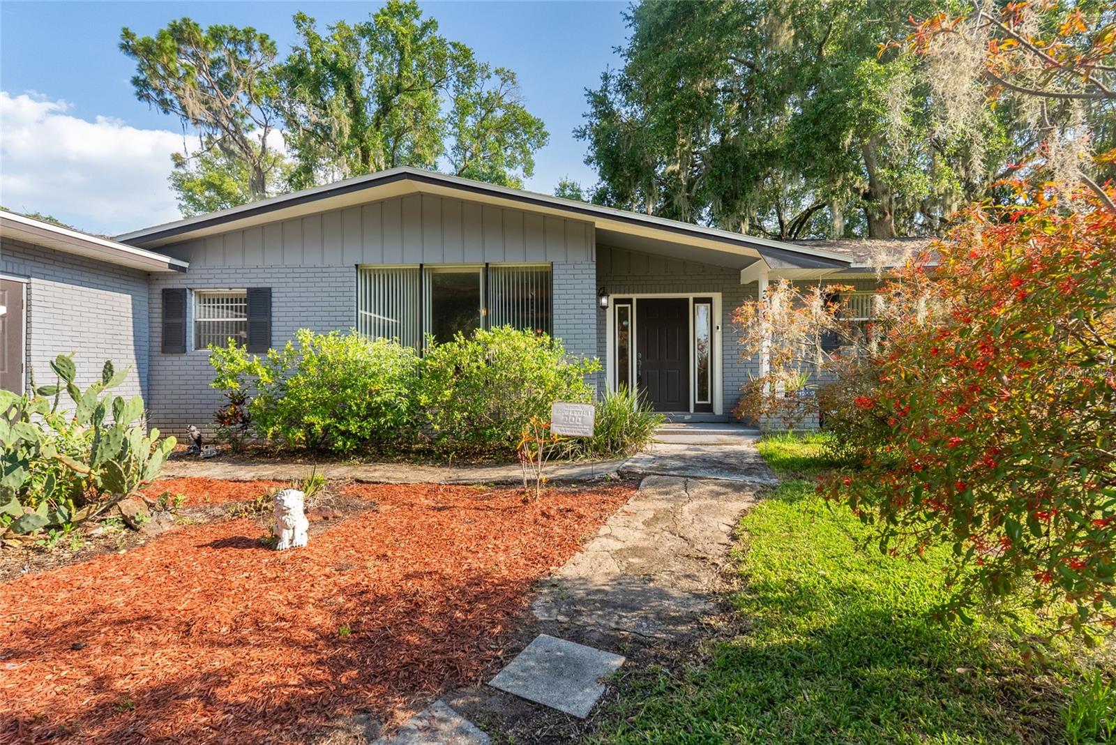 306 Grimes Dr