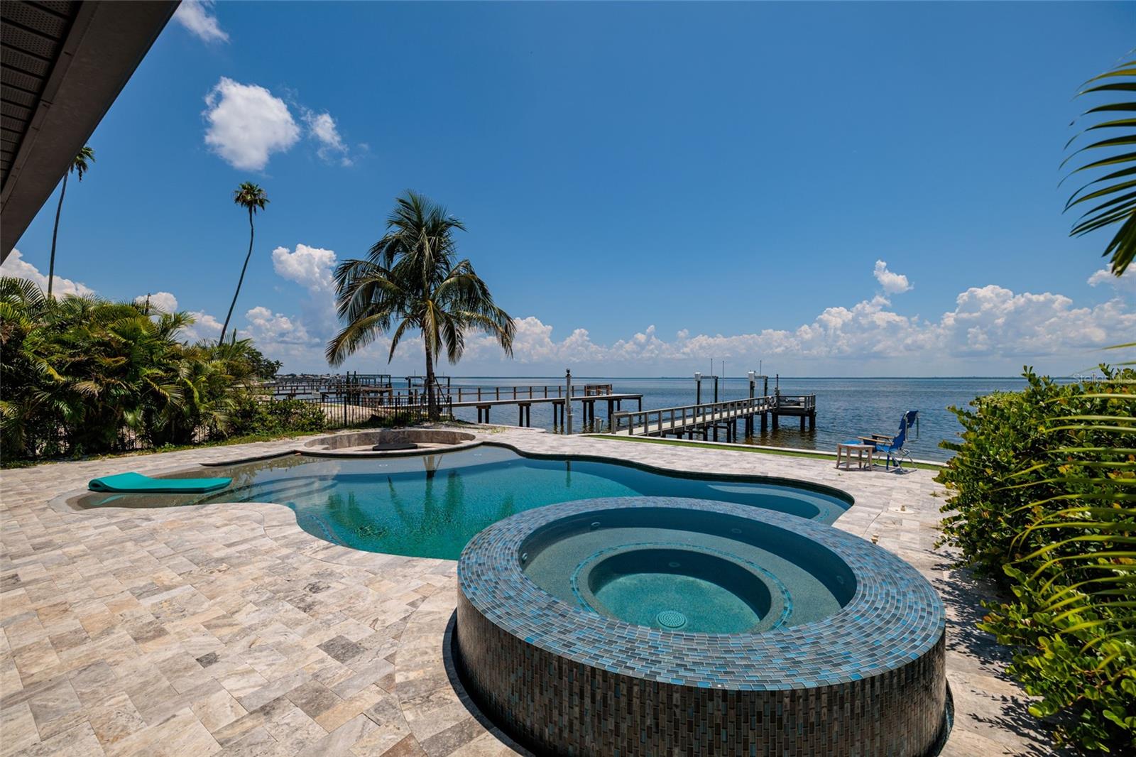3319 Bayshore Blvd NE