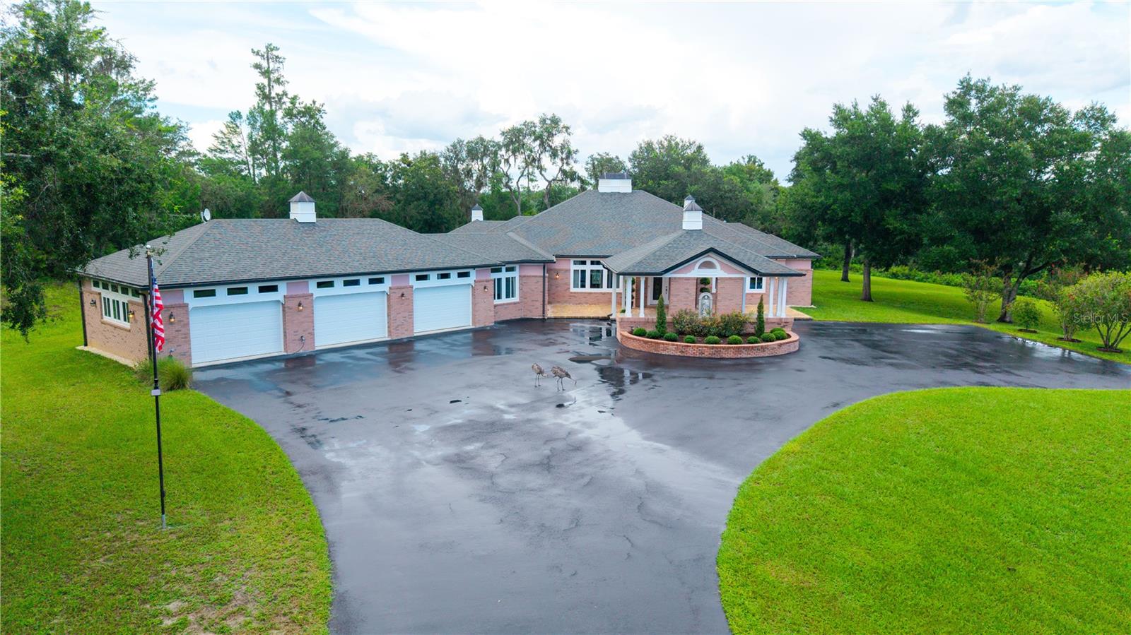 22370 Skyview Cir