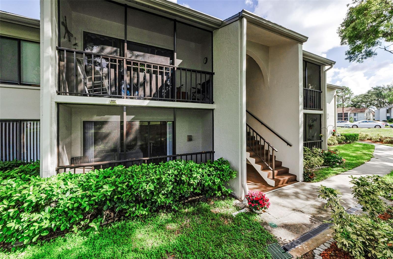 2575 Pine Ridge Way S #E1