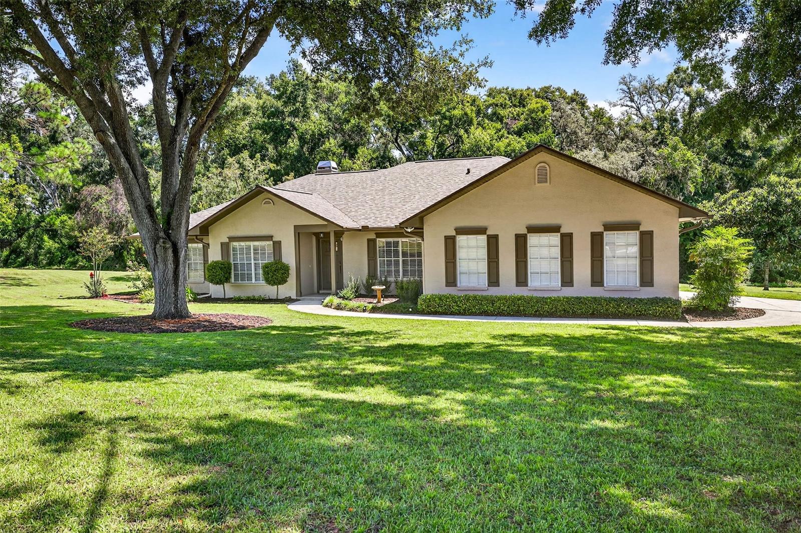 11240 Grandview Dr