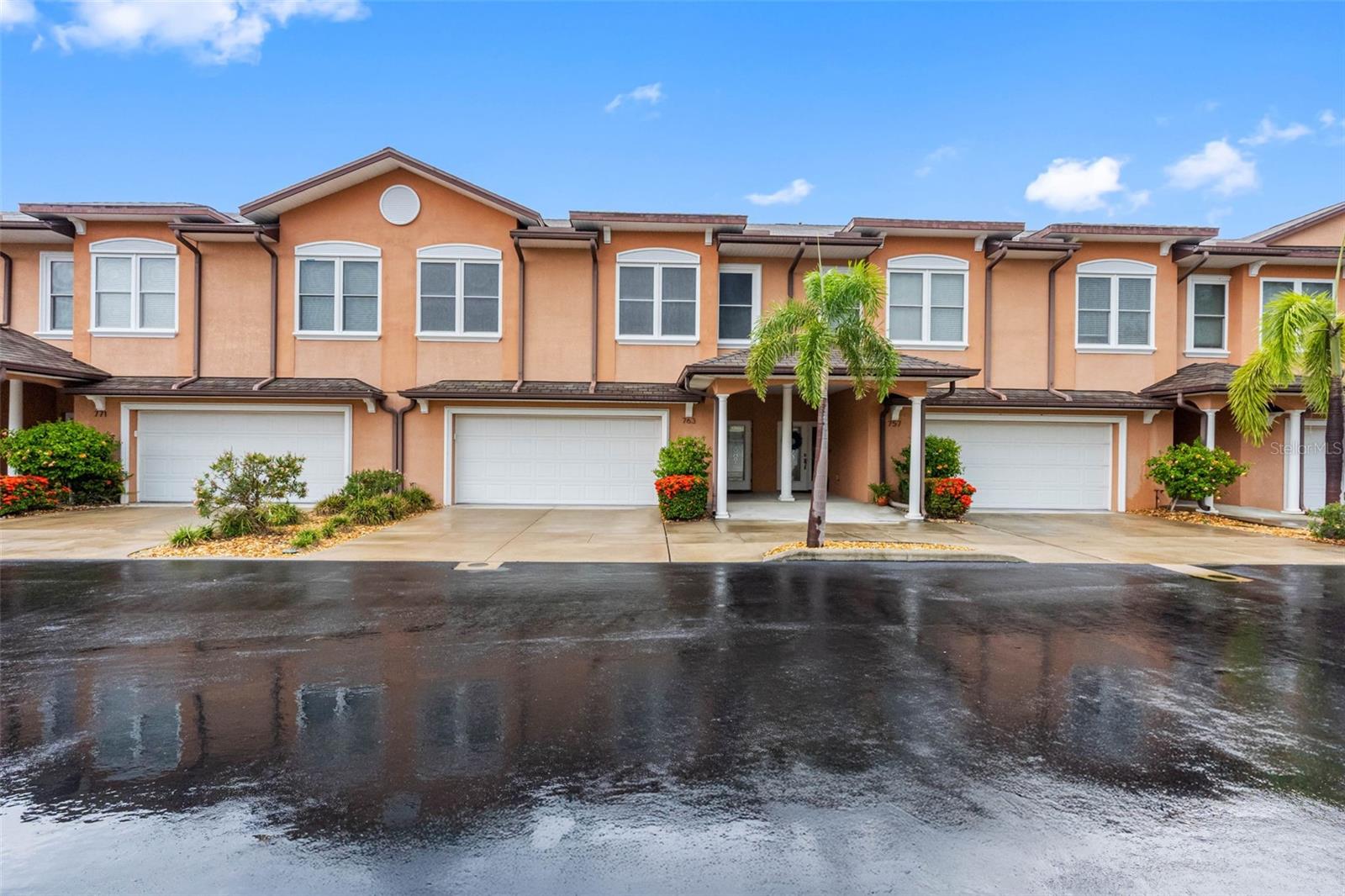 763 Date Palm Ln