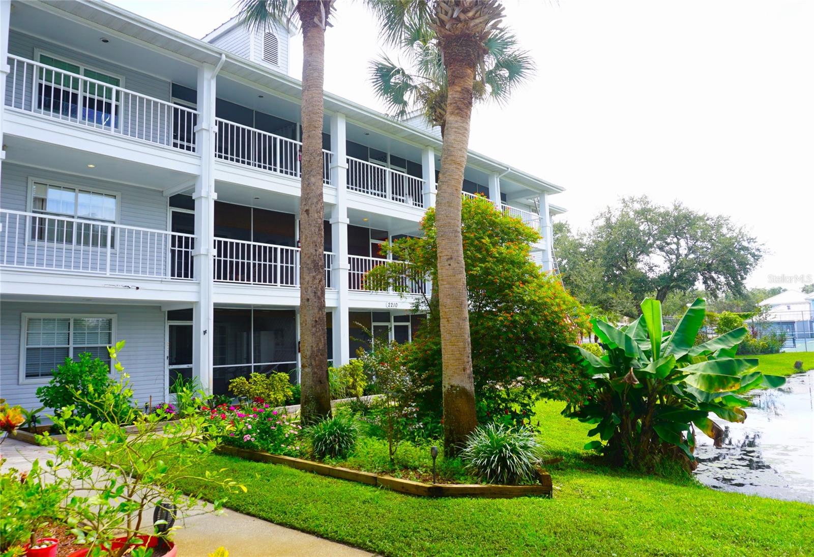 2210 Vista Del Sol Cir #520