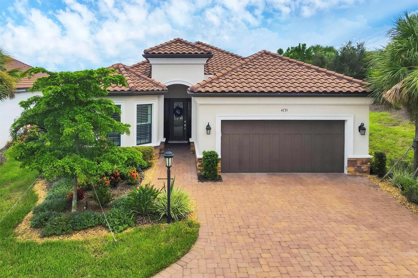 4735 Cassio CT