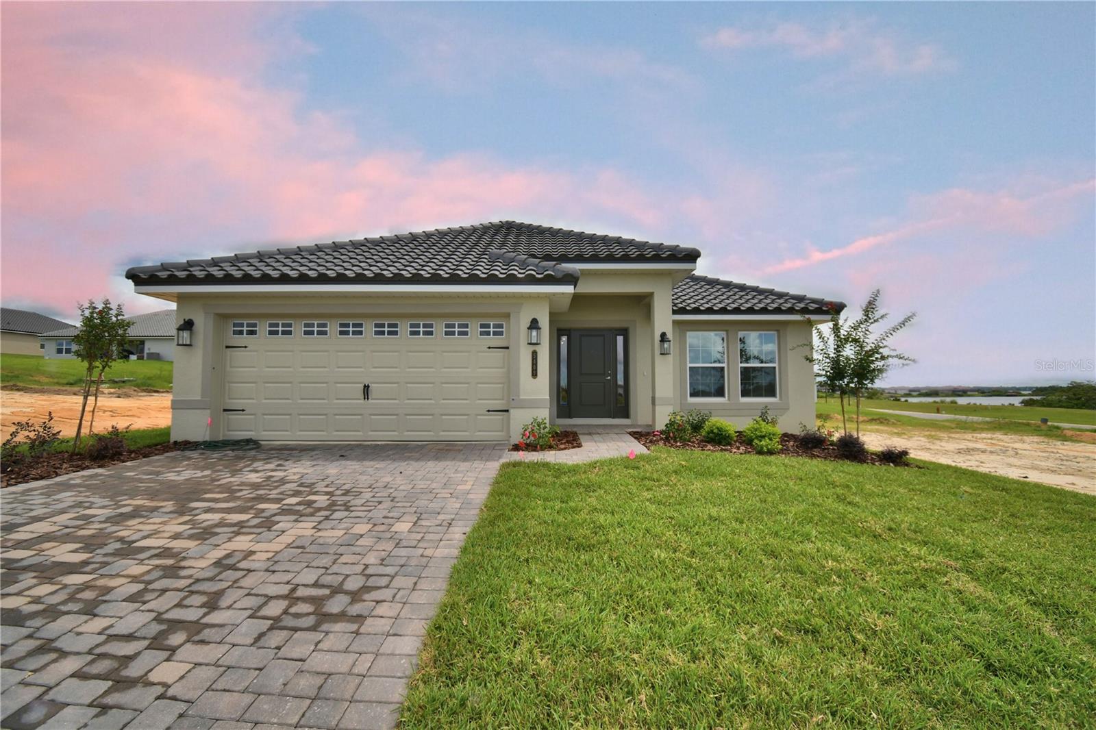5409 Waterside Dr