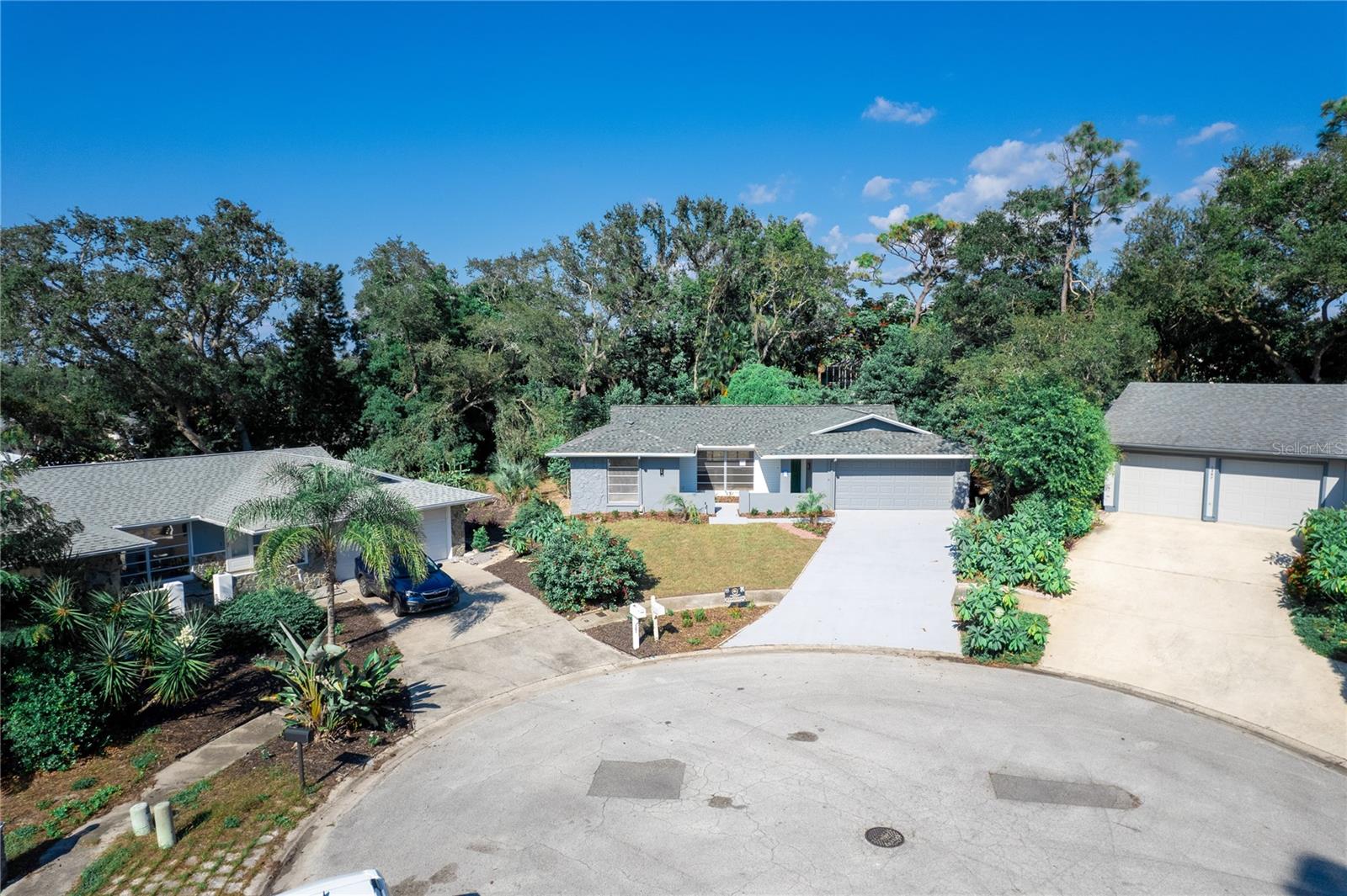 1395 Burnt Oak St