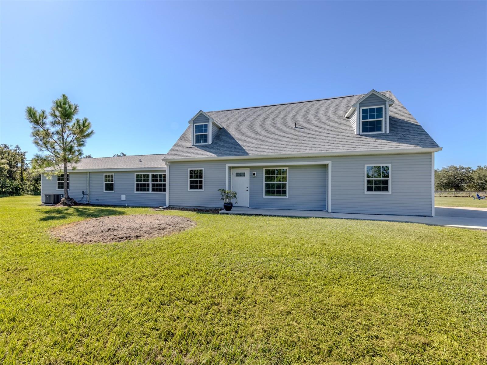 16372 Winburn Dr