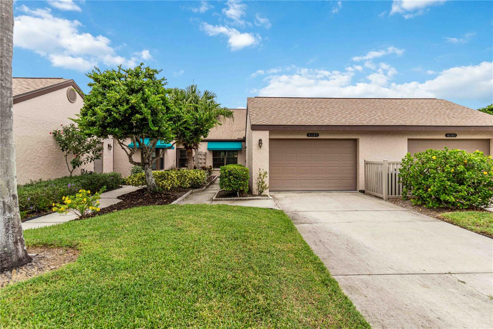 6085 Clubside Dr