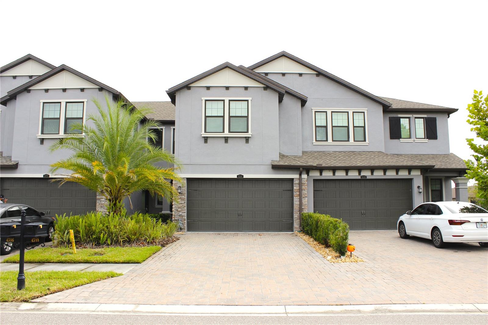 4596 Almada Ln