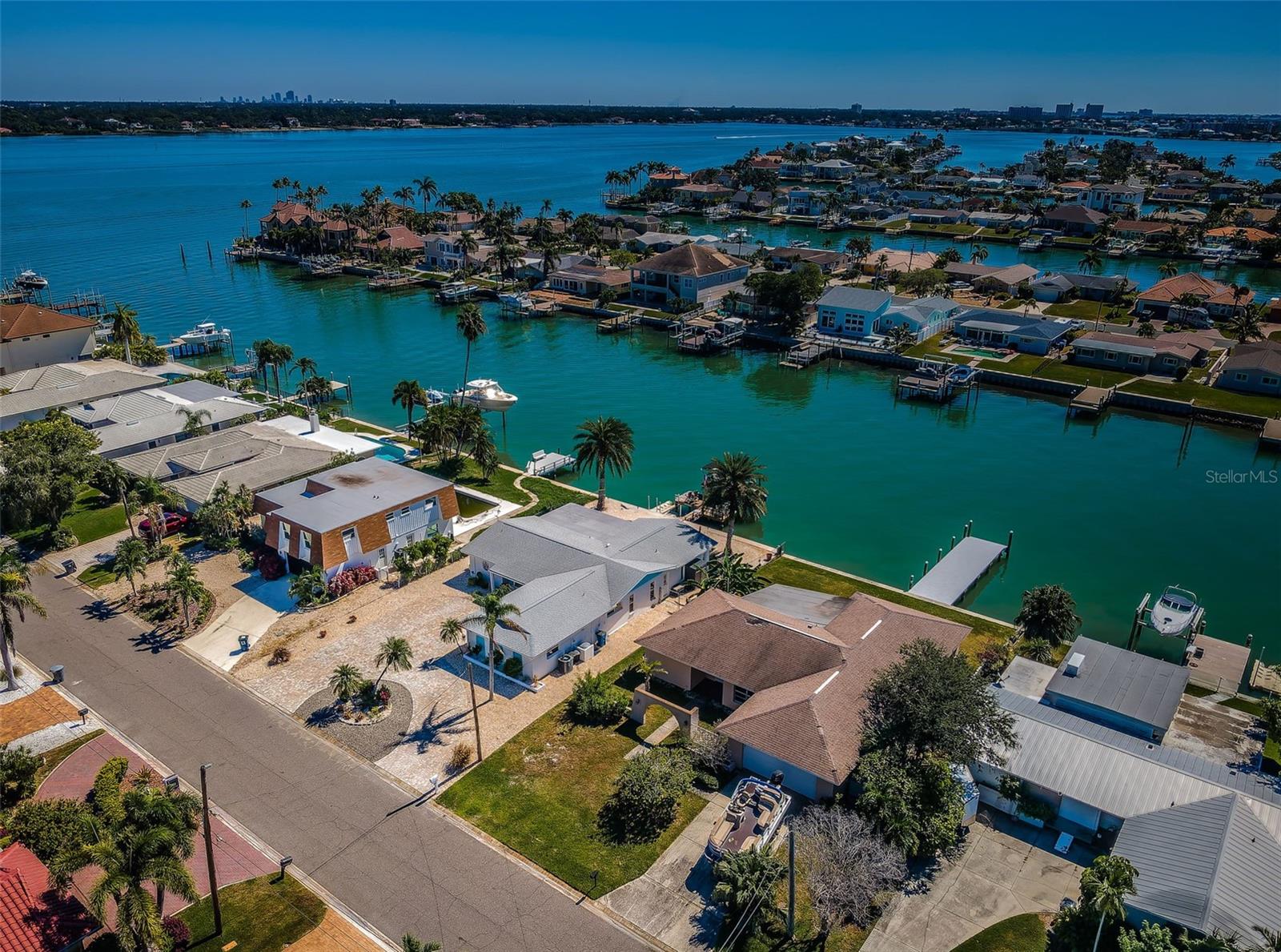 755 Capri Blvd