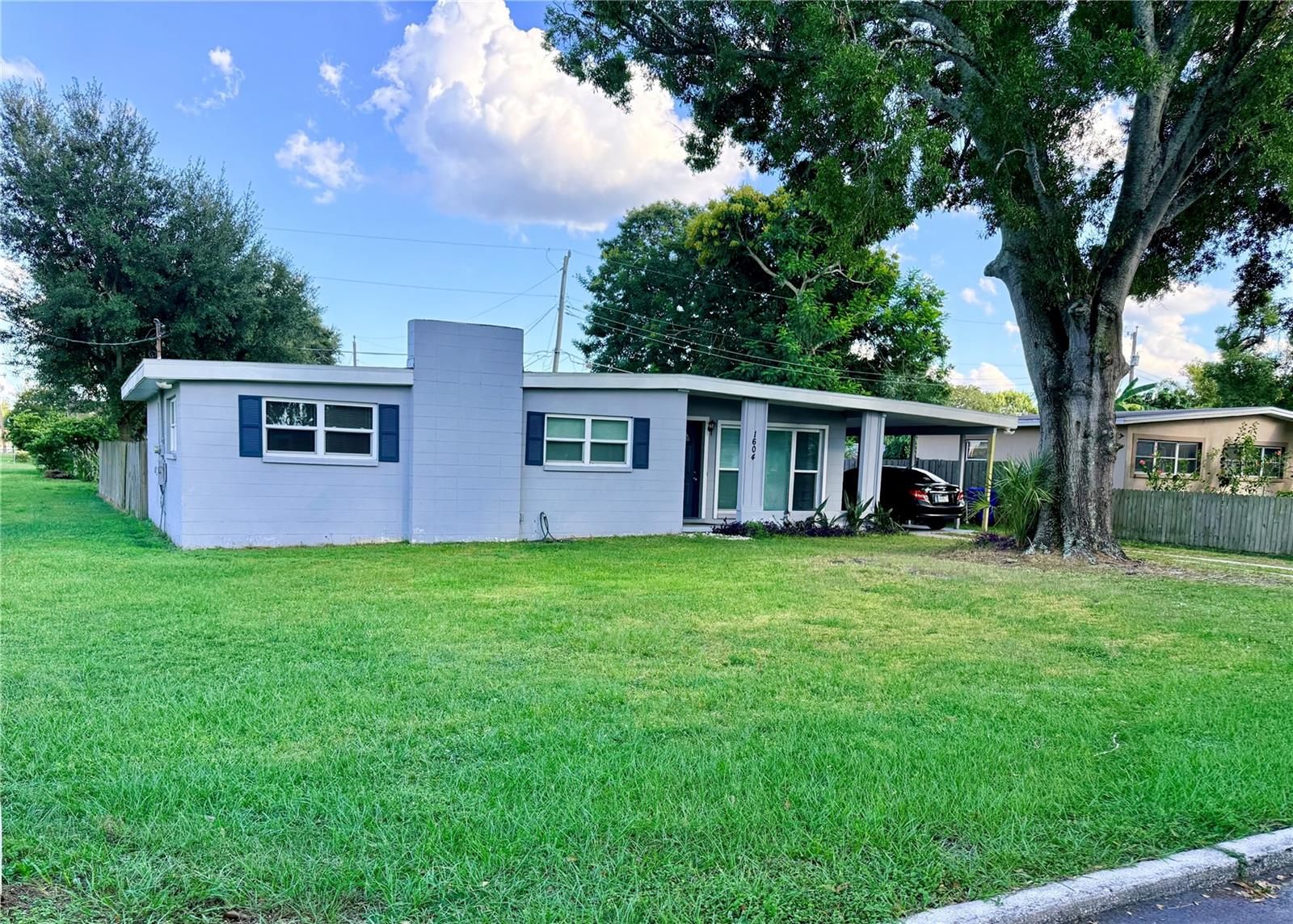 1604 Crystal CT E