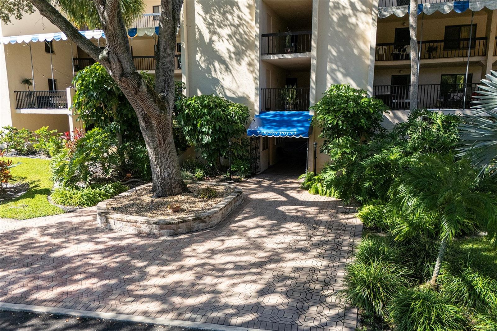 305 Tarpon Pt