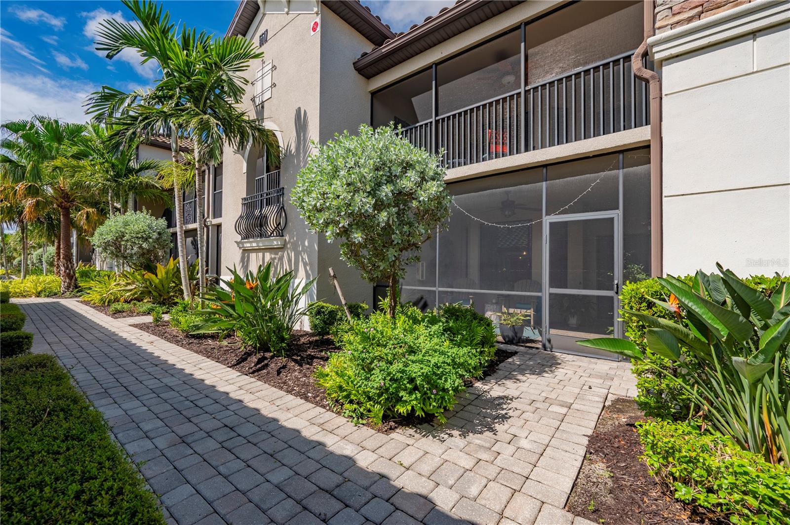 5517 Palmer Cir #106