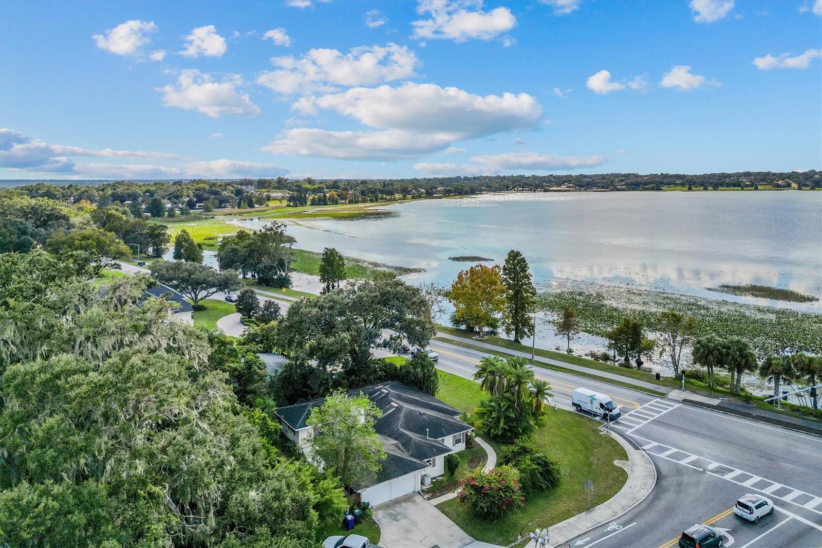 225 Lake Hollingsworth Dr