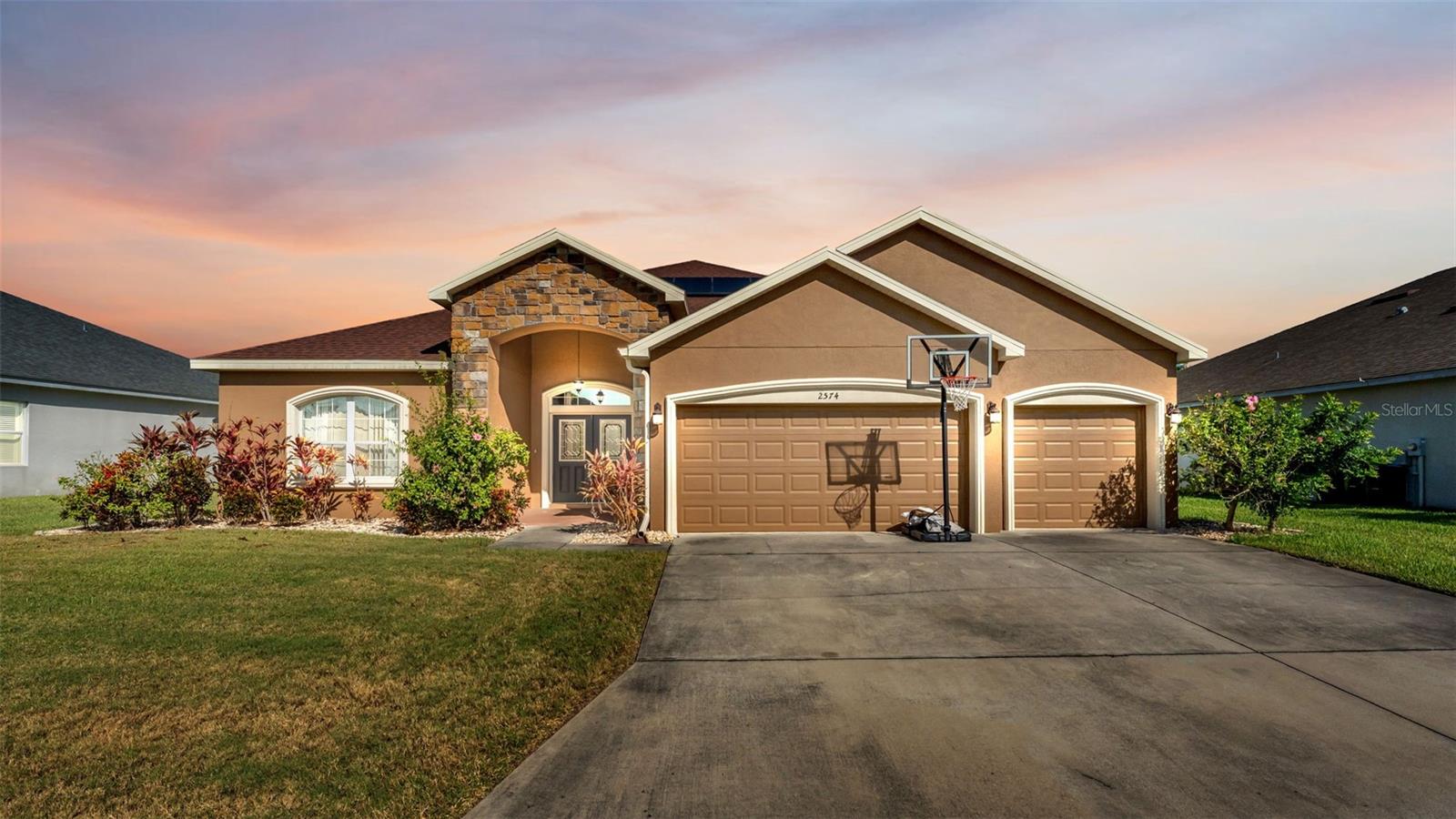 2574 Highlands Creek Way