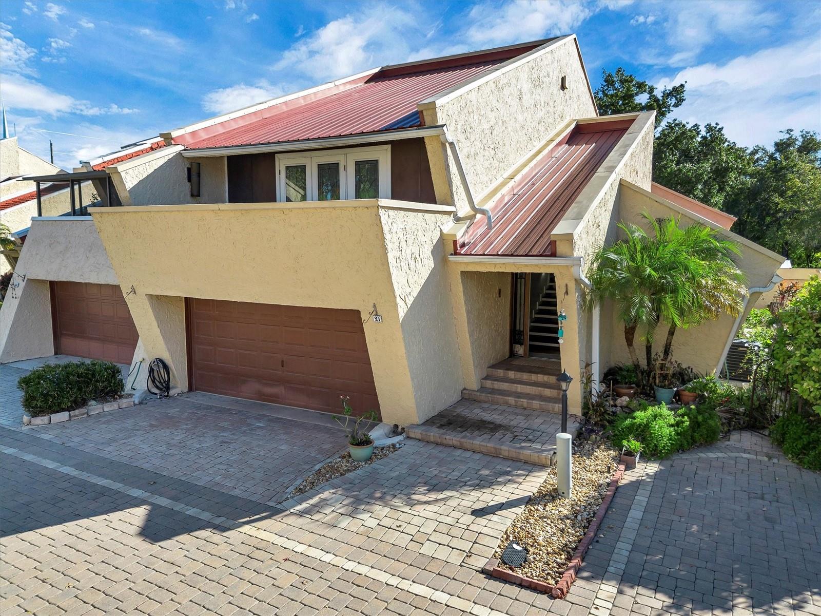 21 Casarena CT