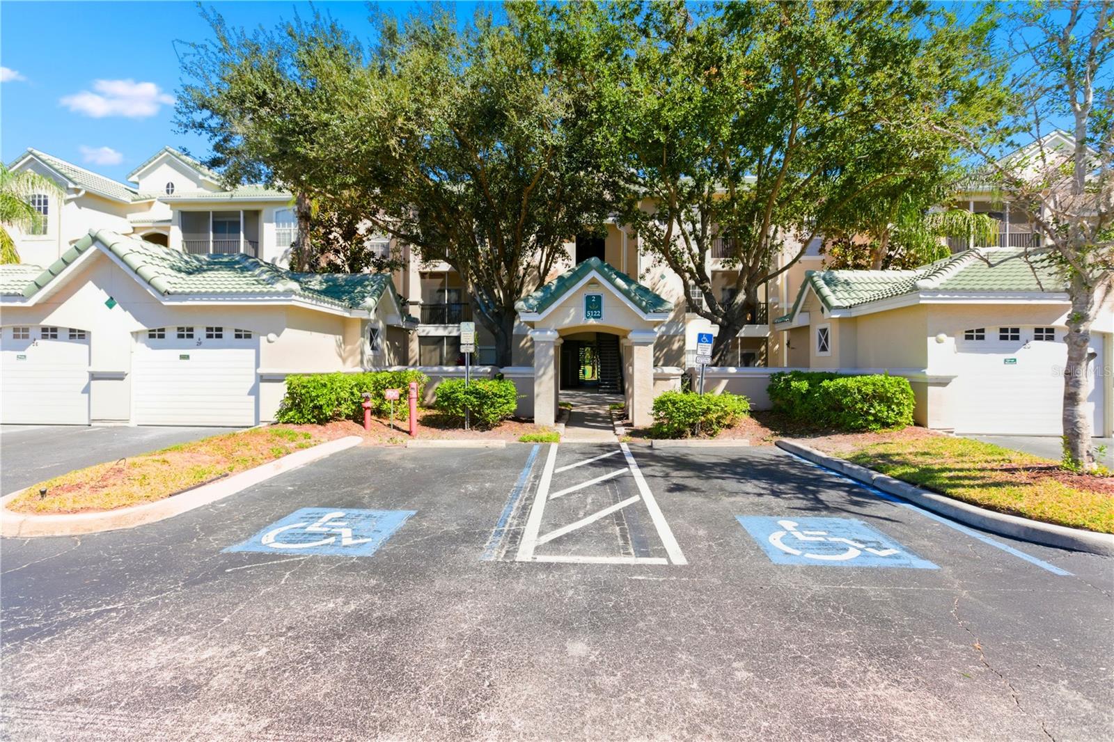 5122 Northridge Rd #107
