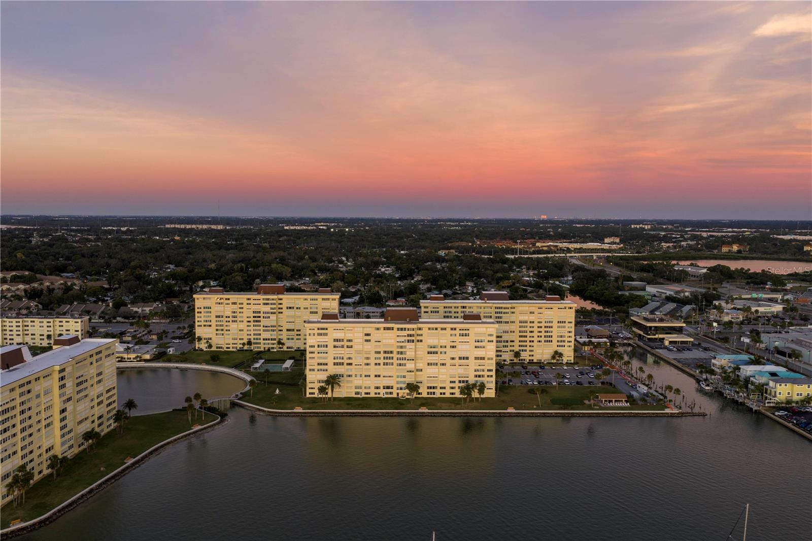 4525 Cove Cir #102