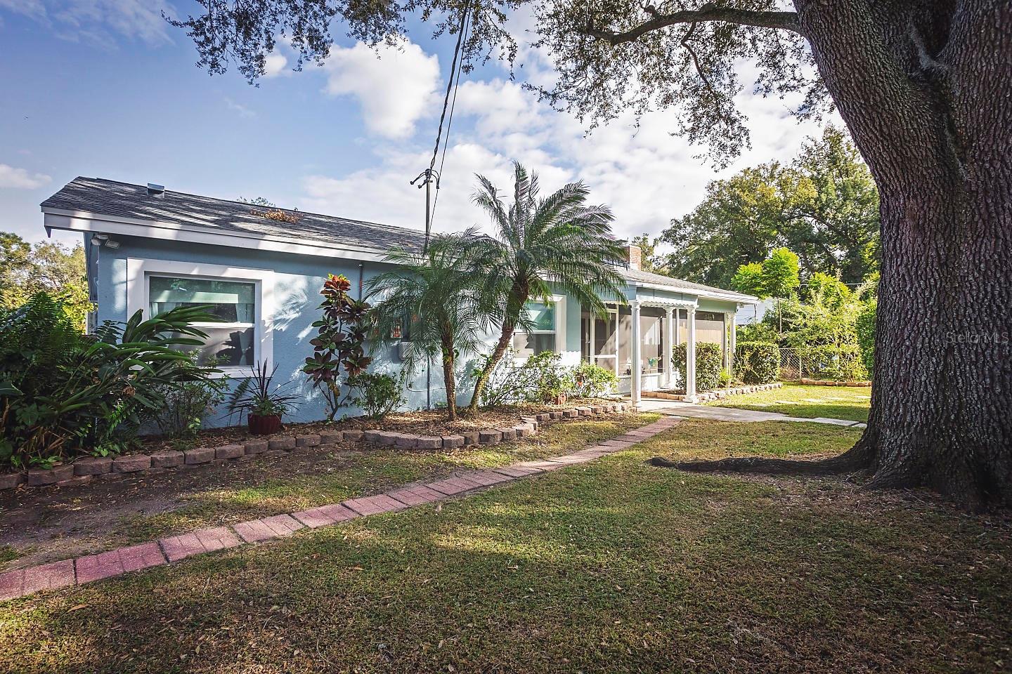 2614 Fairview Ave