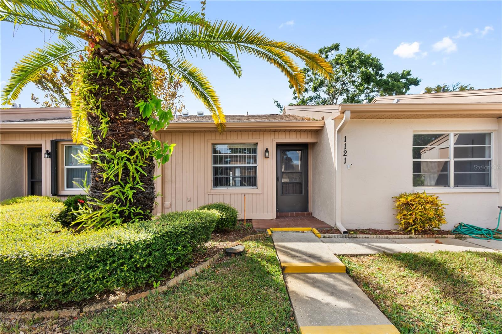 1121 Bowsprit Ln