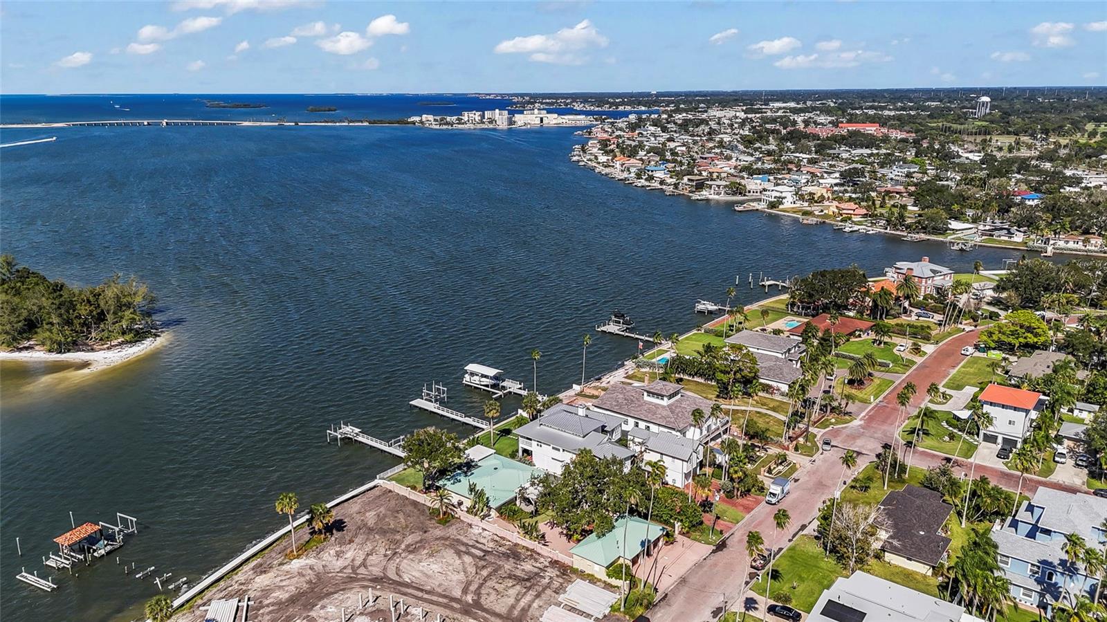 115 Buena Vista Dr S