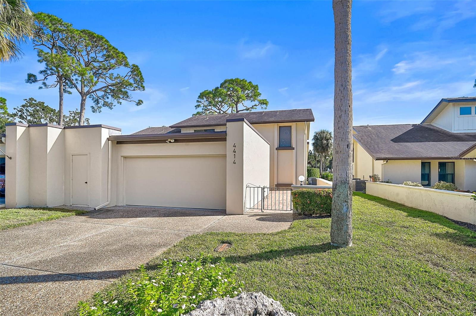 4414 LA Jolla Dr #0