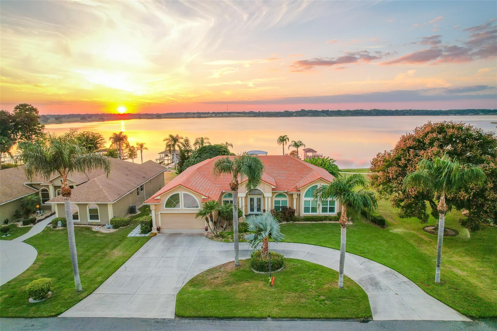 116 Raintree CT