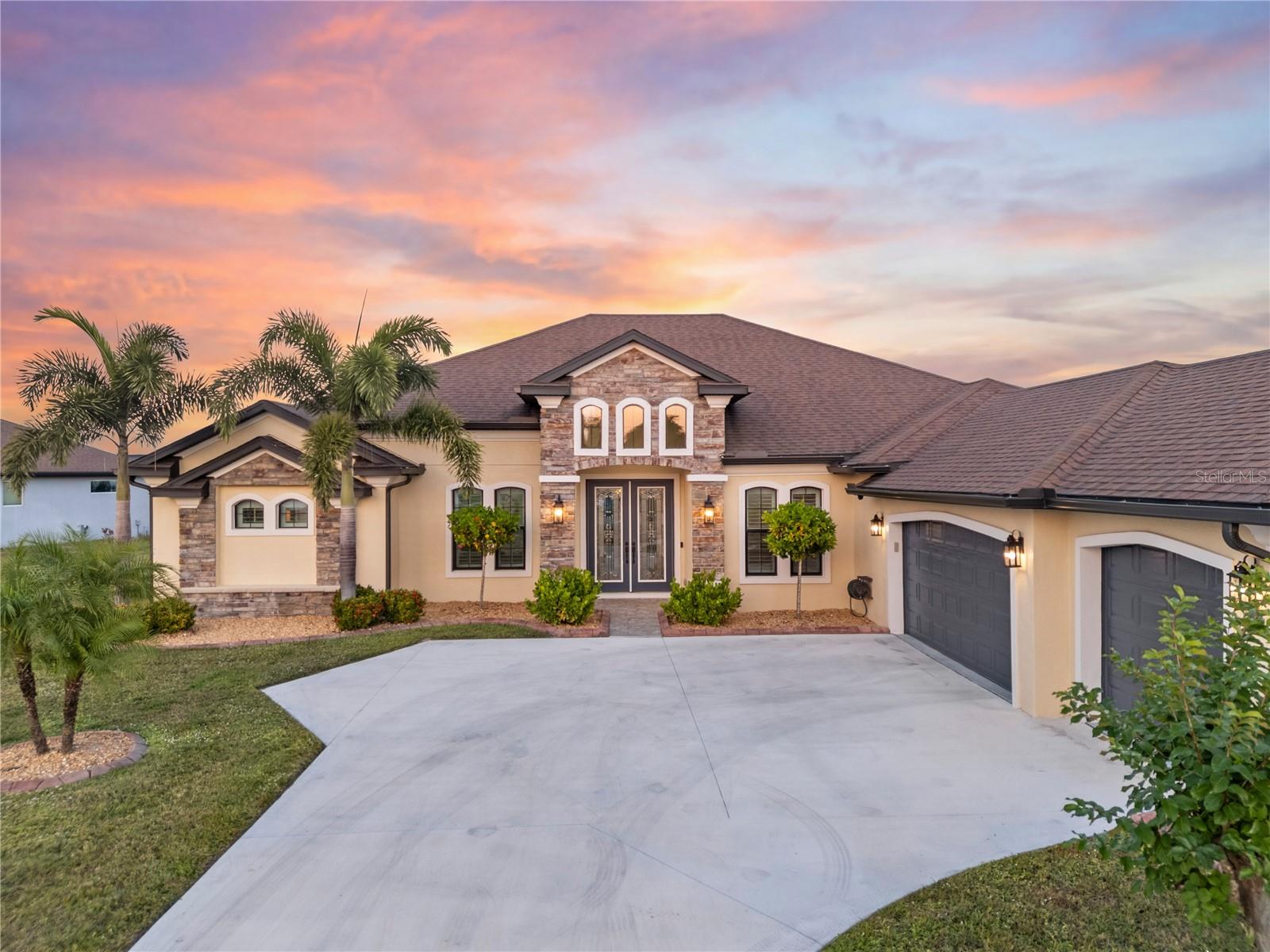 5219 Lake Venice Dr