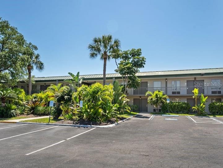 7150 N Tamiami Trl #S-613