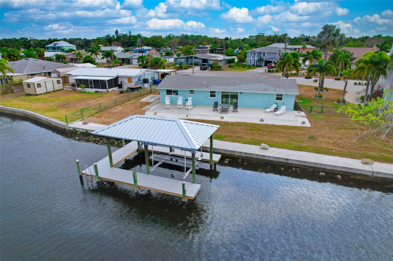 827 Blue Heron Blvd