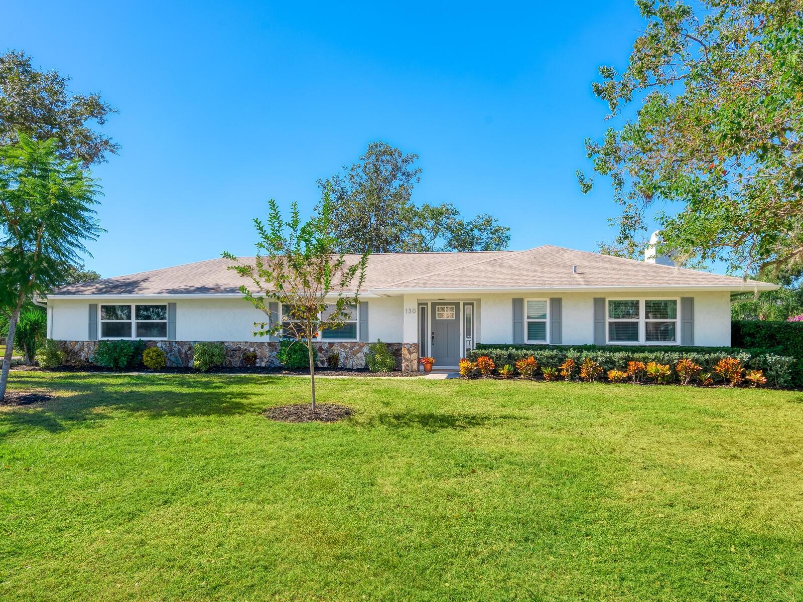 130 Mimosa Dr