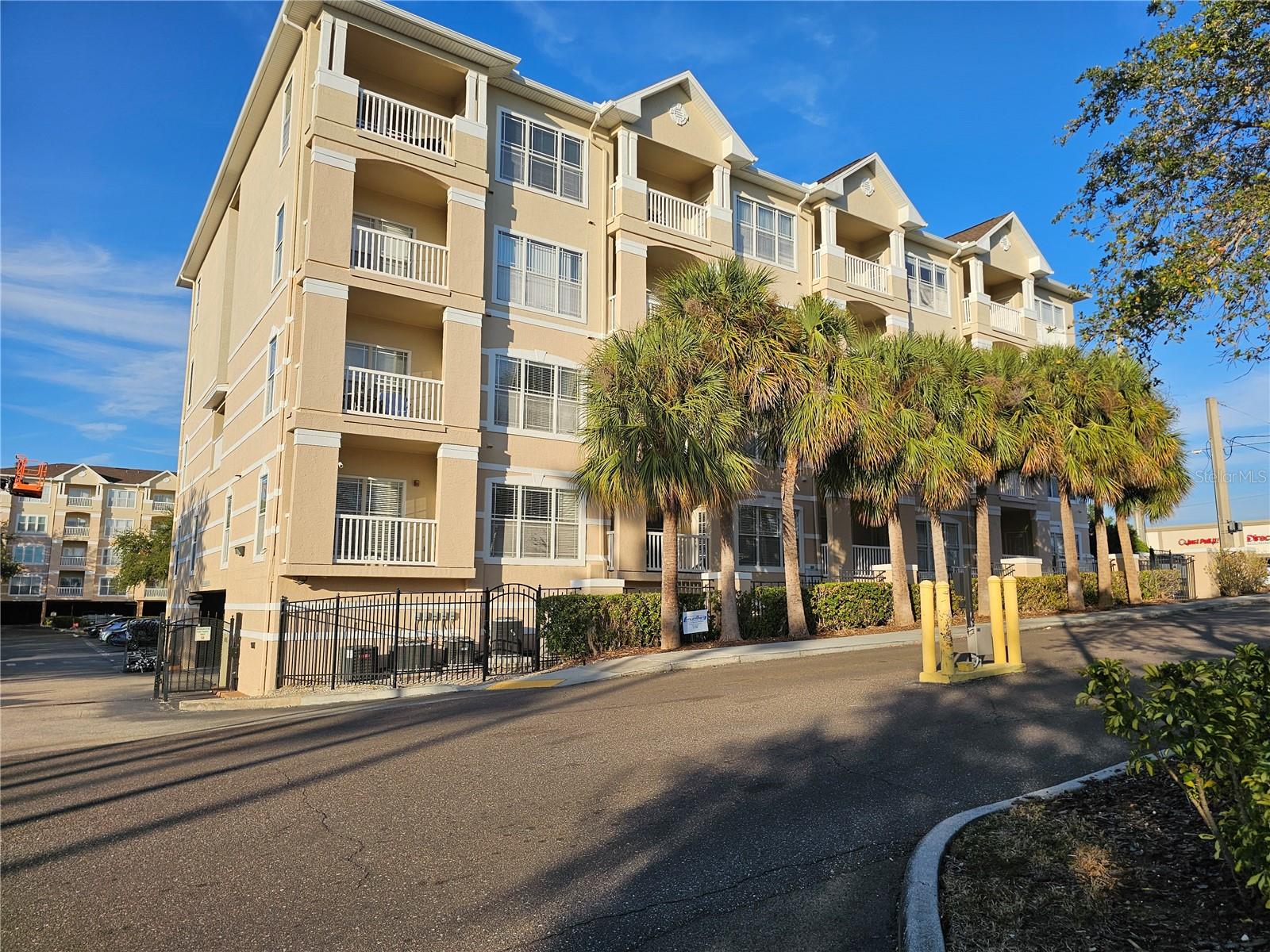1216 S Missouri Ave #202