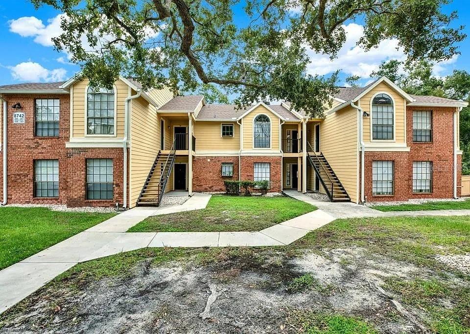 8625 Mallard Reserve Dr #204
