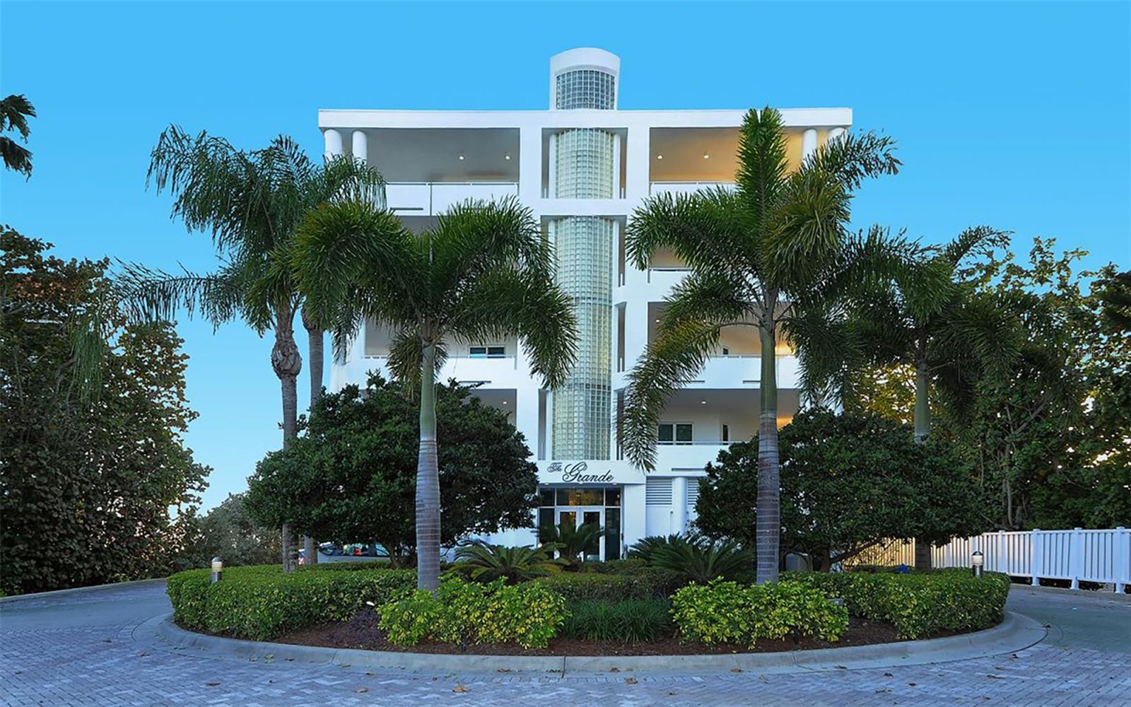 4561 Gulf Of Mexico Dr #202