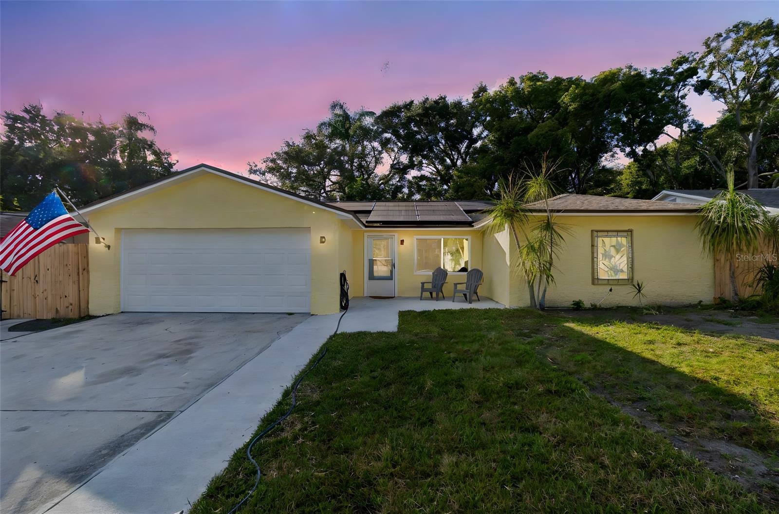 2195 Glen Dr