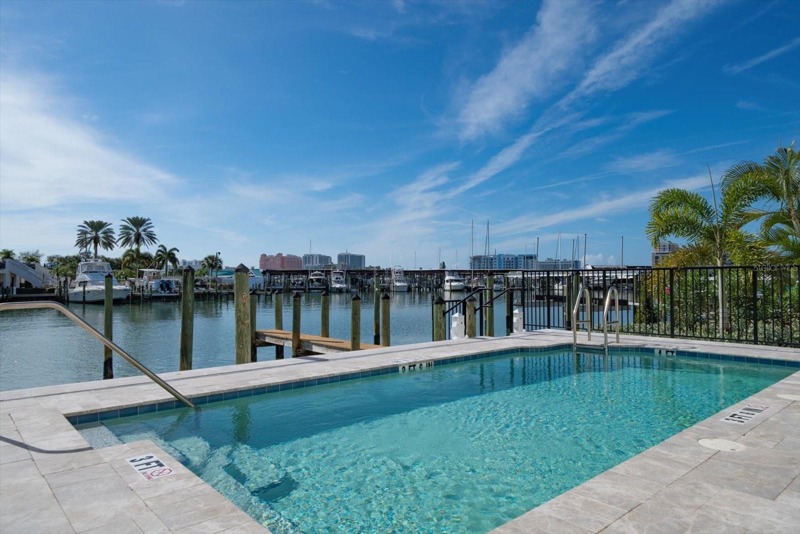 211 Dolphin Pt #301