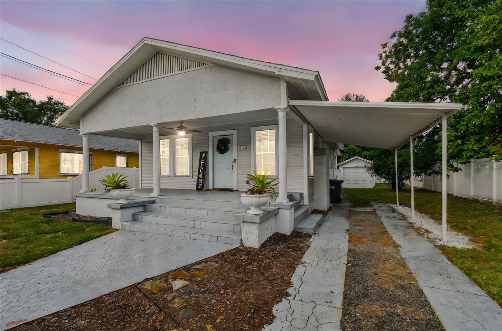 1104 E 28th Ave
