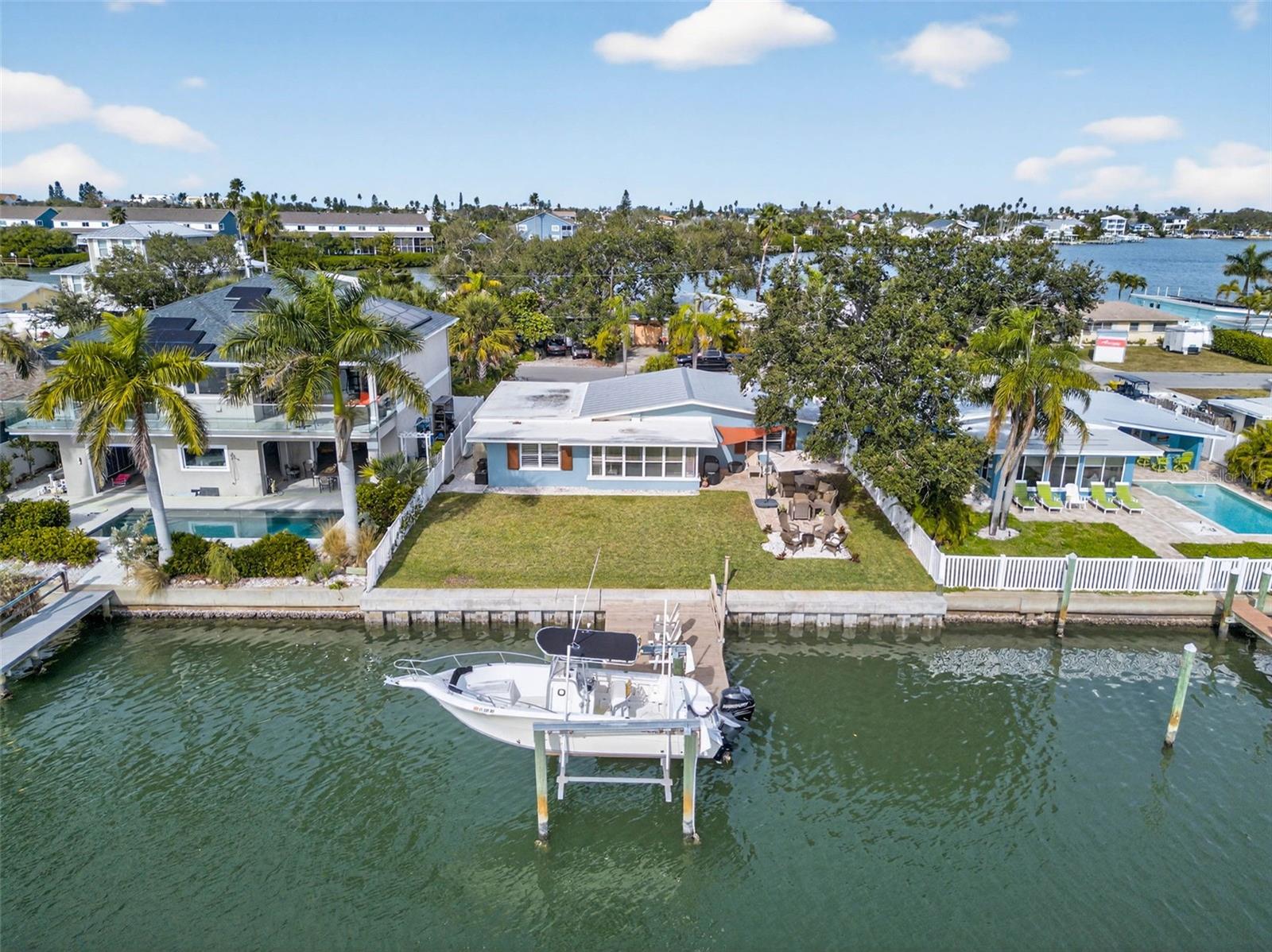 333 LA Hacienda Dr