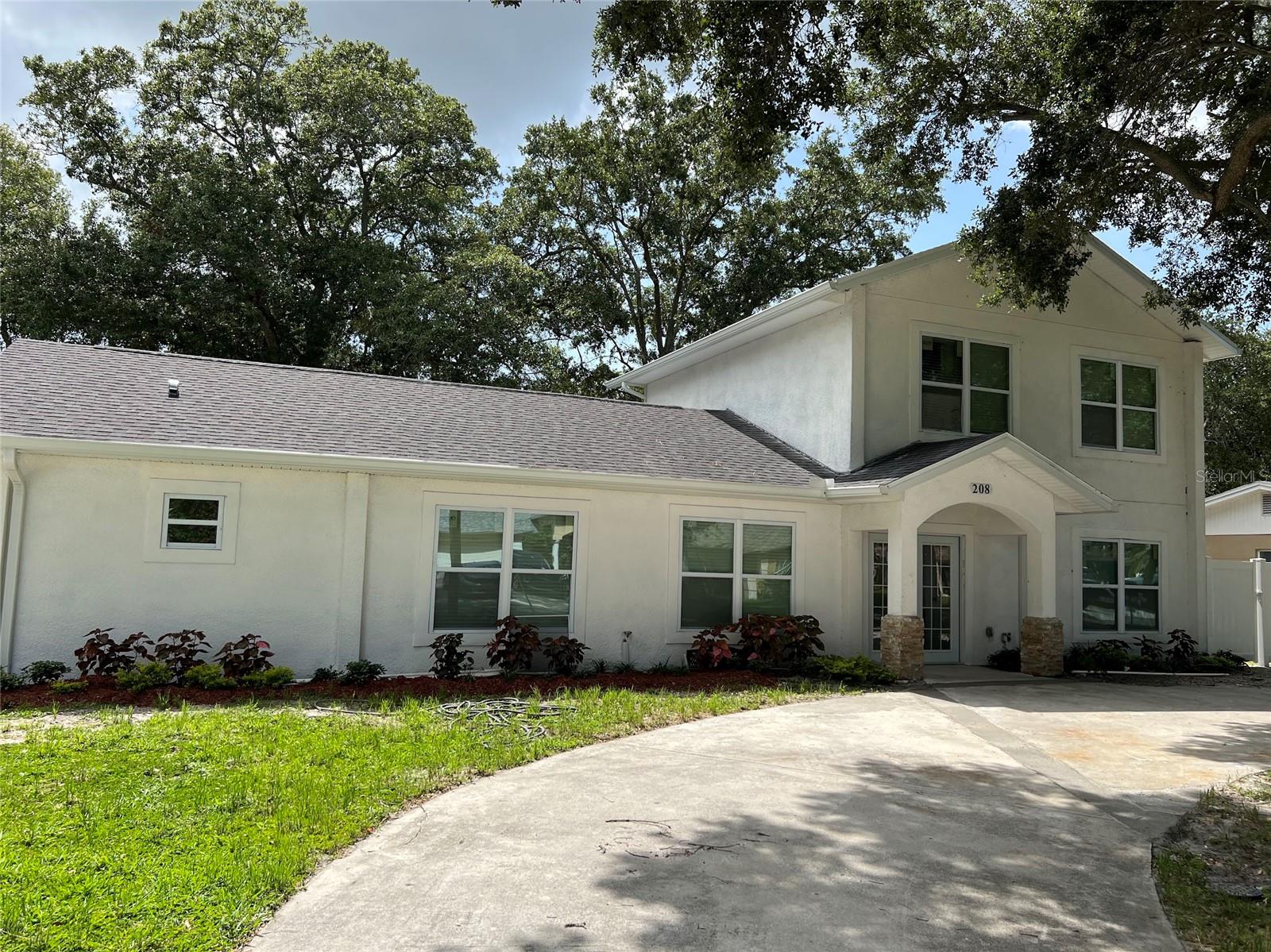 208-210-212 Elizabeth Ave #A,B